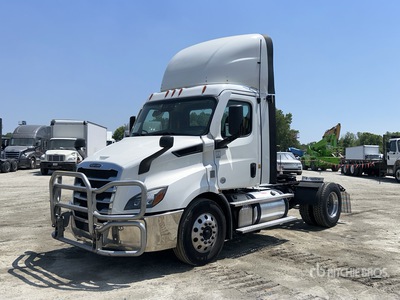 2020 Freightliner Cascadia 116 4x2 S/A Day Cab Truck Tractor
