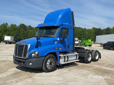 2020 Freightliner Cascadia 125 6x4 T/A Day Cab Truck Tractor