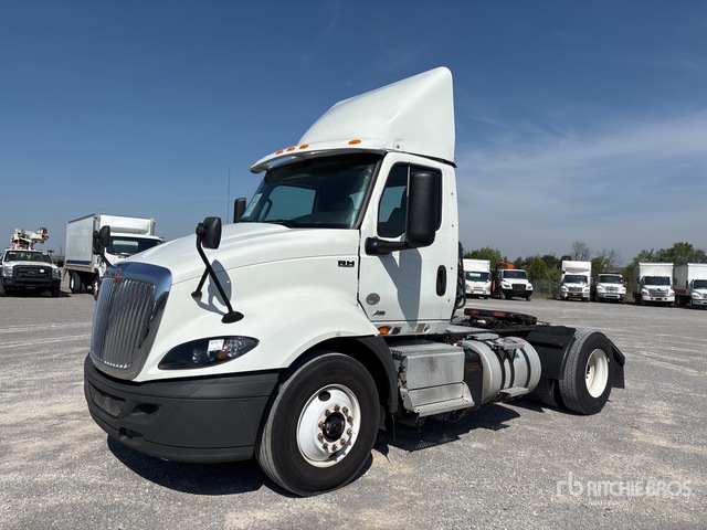 2019 International RH613 4x2 S/A Day Cab Truck Tractor