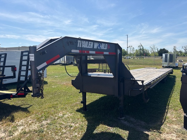 2024 Trailer World 40 ft T/A Gooseneck Equipment Trailer