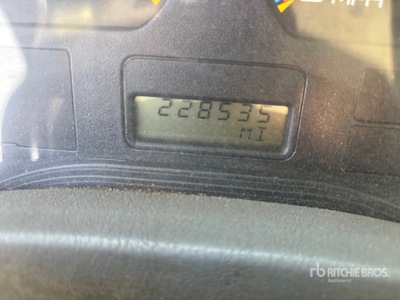 2008 International 4400 4x2 Flatbed Truck