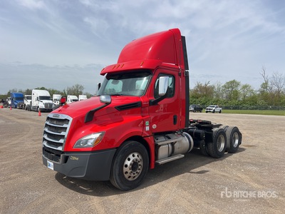 2019 Freightliner Cascadia 126 6x4 T/A Day Cab Truck Tractor