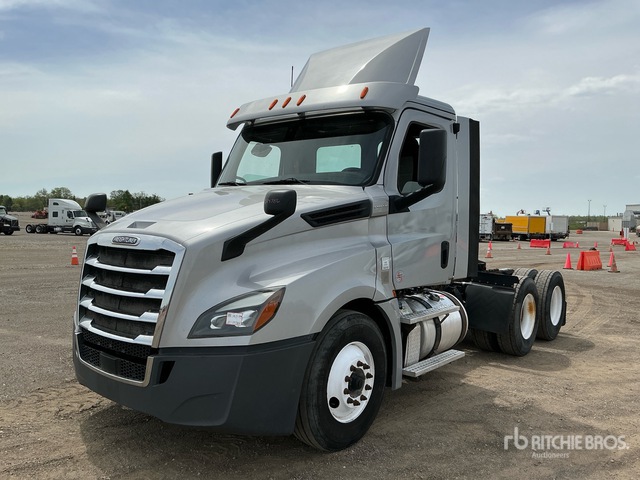 2019 Freightliner Cascadia 126 T/A Day Cab Truck Tractor