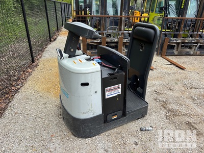 UniCarriers TGX20B Tow Tractor