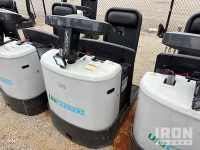 UniCarriers TGX20B Tow Tractor