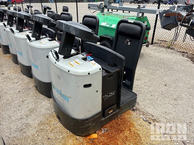 UniCarriers TGX20B Tow Tractor