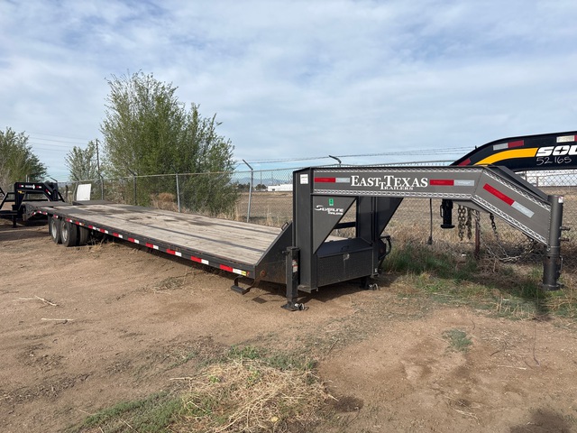 2023 East Texas 40 ft T/A Gooseneck Equipment Trailer