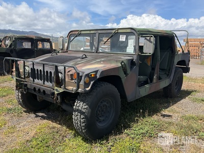 2007 AM General M1097R1 HMMWV 4 Door Soft Top w/Truck Body