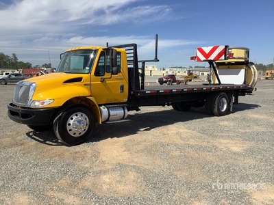2013 International 4300 4x2 Aufpralldämpfung-Lkw