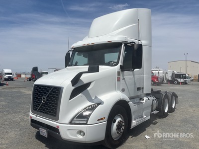 2020 Volvo VNR300 6x4 Cabeza Tractora Cabina Corta