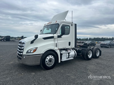 2019 Freightliner Cascadia 126 6x4 T/A Day Cab Truck Tractor