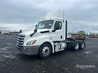 2019 Freightliner Cascadia 126 6x4 Day Cab Truck Tractor