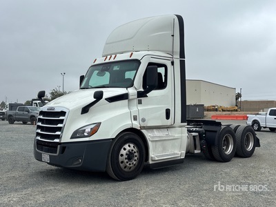 2020 Freightliner Cascadia 116 6x4 T/A Day Cab Truck Tractor