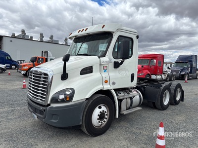 2019 Freightliner Cascadia 113 6x4 T/A Day Cab Truck Tractor
