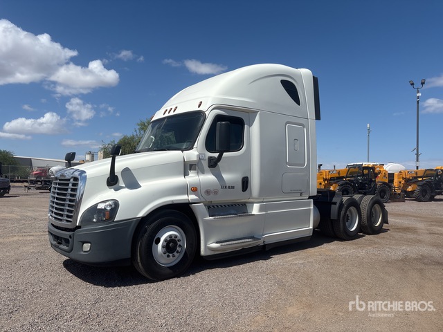 2019 Freightliner Cascadia 125 6x4 T/A Sleeper Truck Tractor
