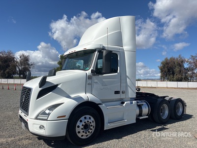 2020 Volvo VNR64300 6x4 Day Cab Truck Tractor