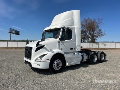 2020 Volvo VNR300 6x4 T/A Day Cab Truck Tractor