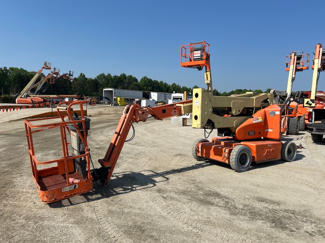 2010 JLG E400AJPN 2WD Electric Articulating Boom Lift 2010 JLG E400AJPN 2WD Electric Articulating Boom Lift