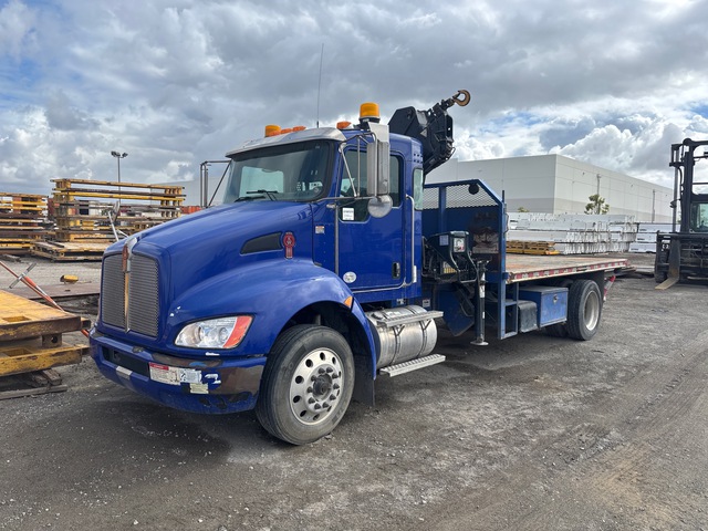2015 Hiab 088 B-2 DUO 5950 lb Knuckle Boom on 2015 Kenworth T270 4x2 Boom Truck