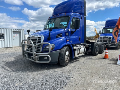 2020 Freightliner Cascadia 113 Day Cab Truck Tractor