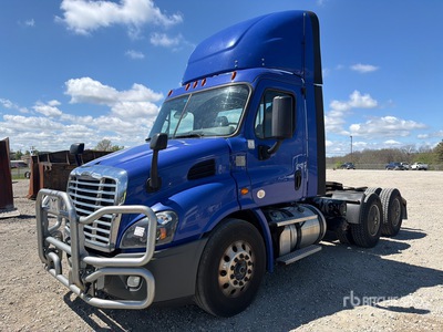 2020 Freightliner Cascadia 113 T/A Day Cab Truck Tractor