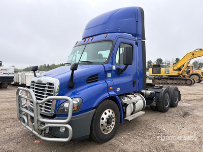 2020 Freightliner Cascadia 113 6x4 T/A Day Cab Truck Tractor