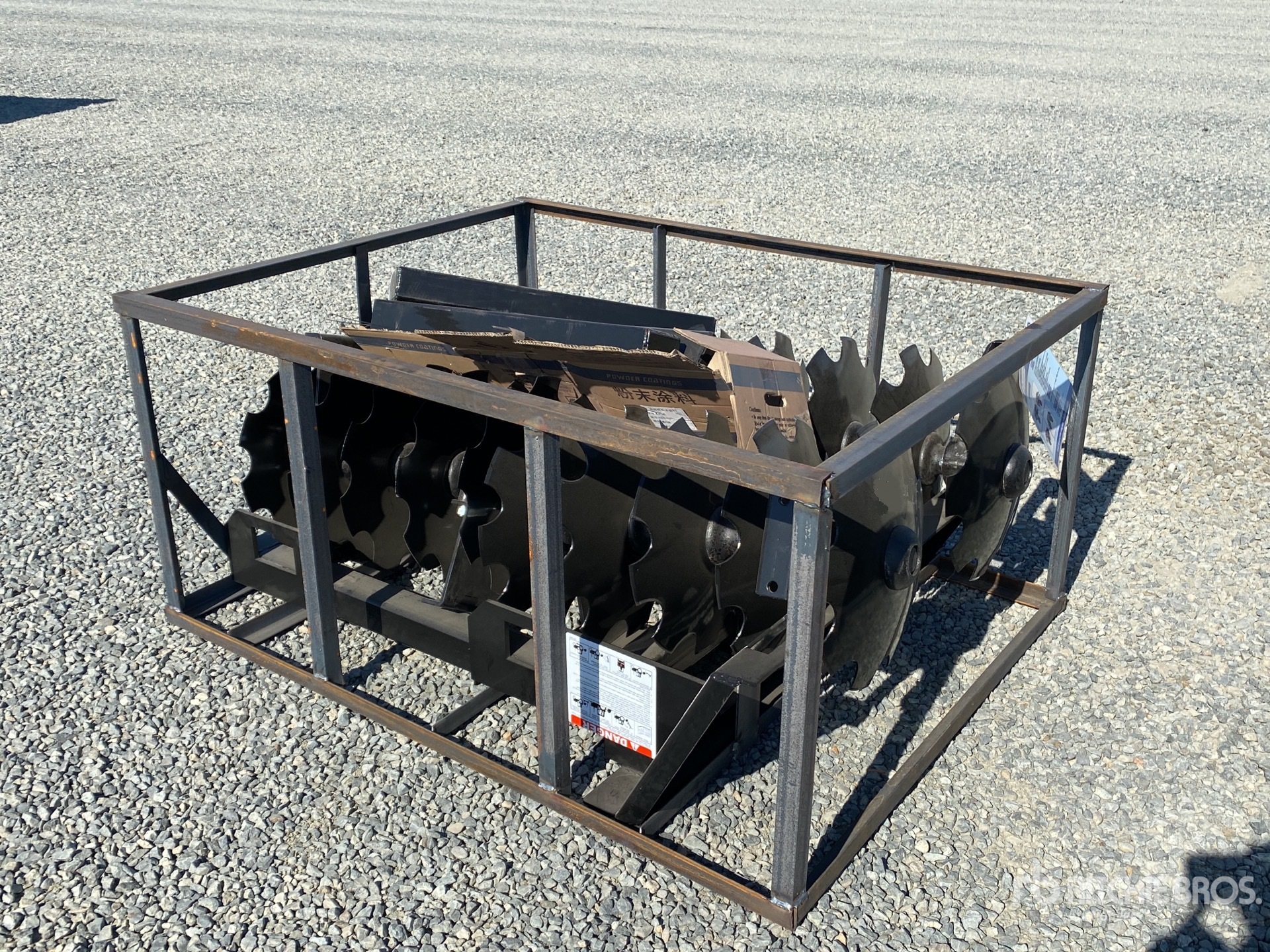 2026 AGT SSDH72 72 in Brona talerzowa o sterowaniu burtowym (Unused)