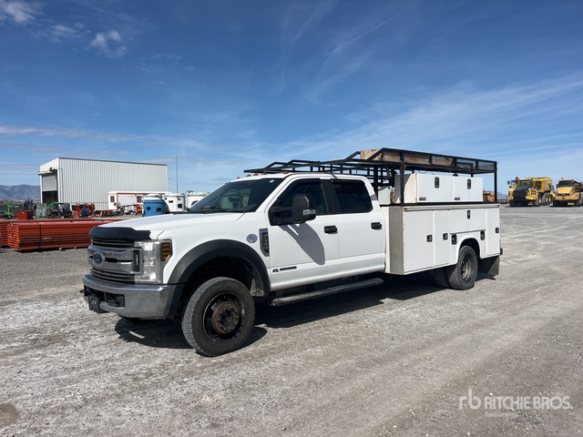 2019 Ford F-550 XL 4x4 Crew Cab Utility Truck