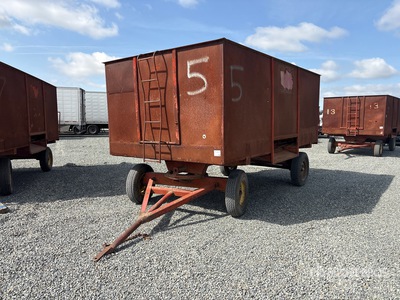 14 ft 2 in x 7 ft 9 in Nut Trailer