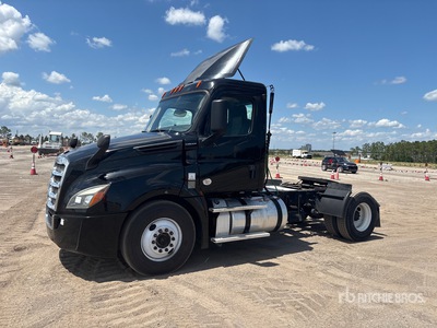 2019 Freightliner Cascadia 126 4x2 Cabeza Tractora Cabina Corta