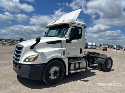 2019 Freightliner Cascadia 126 4x2 S/A Day Cab Truck Tractor