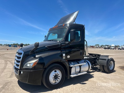 2019 Freightliner Cascadia 126 4x2 S/A Day Cab Truck Tractor