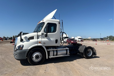 2019 Freightliner Cascadia 113 4x2 تراكتور شاحنة (أحادي المحور)