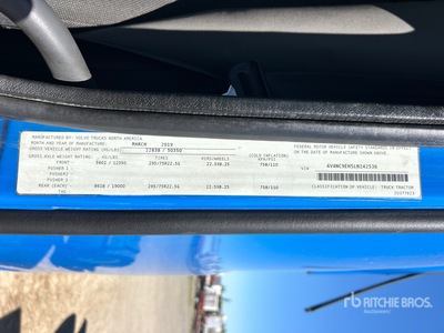 2020 Volvo VNL760 6x4 T/A Sleeper Truck Tractor