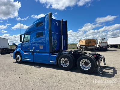 2020 Volvo VNL760 6x4 Tracteur routier couchette