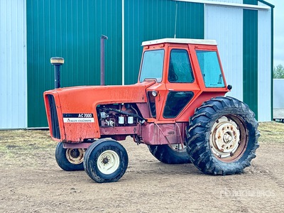 1976 Allis Chalmers 7000 2WD Tractor