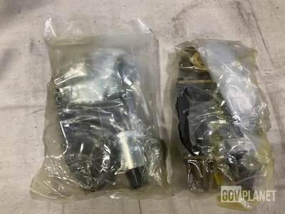 (2) Parker-Hannifin 85569-05-PAAG24K Manifold Valve Assemblies