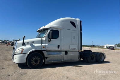 2017 Freightliner Cascadia 125 6x4 T/A Sleeper Truck Tractor