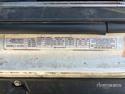 2022 Kenworth T680 6x4 Cabeza Tractora Cabina Dormitorio