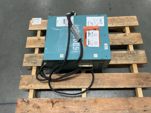 Christie RF80-K Battery Charger/Analyzer