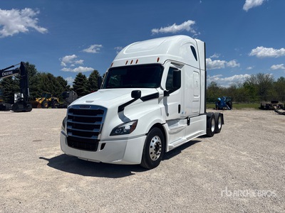2021 Freightliner Cascadia 126 6x4 T/A Sleeper Truck Tractor