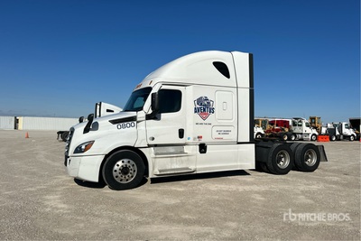 2021 Freightliner Cascadia 126 6x4 T/A Sleeper Truck Tractor