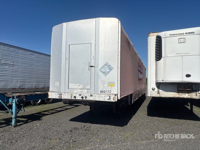 2000 Wilson 48 ft T/A Spread Axle Curtain Side Trailer