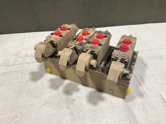 Oshkosh 2CT401 Linear Directional Control Valve Oshkosh 2CT401 Linear Directional Control Valve
