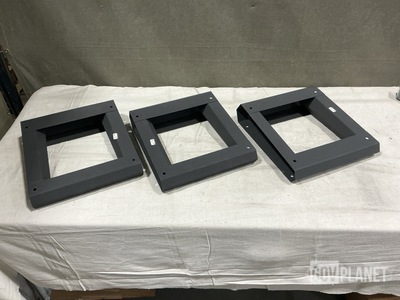 (68) BAE Systems 105610-1 Mounting Brackets