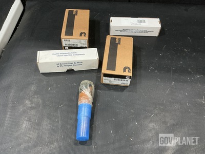 (11) Assorted Fuel Injector Holders