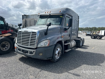 2018 Freightliner Cascadia 125 6x4 T/A Slaapcabine Trekker