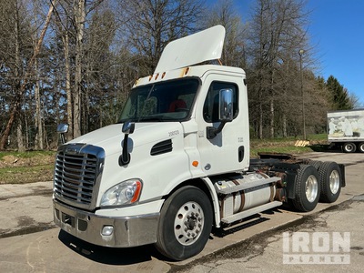 2013 Freightliner CA113 6x4 トラックトラクター（T/A）