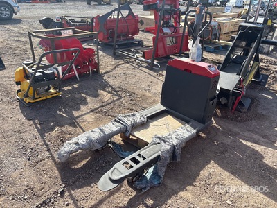 2025 STARVOX WT-QD-Q1 4400 lb Electric رافعة الباليت (Inoperable)