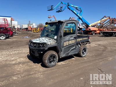 2019 John Deere Gator XUV835M 4x4 Utilitaire